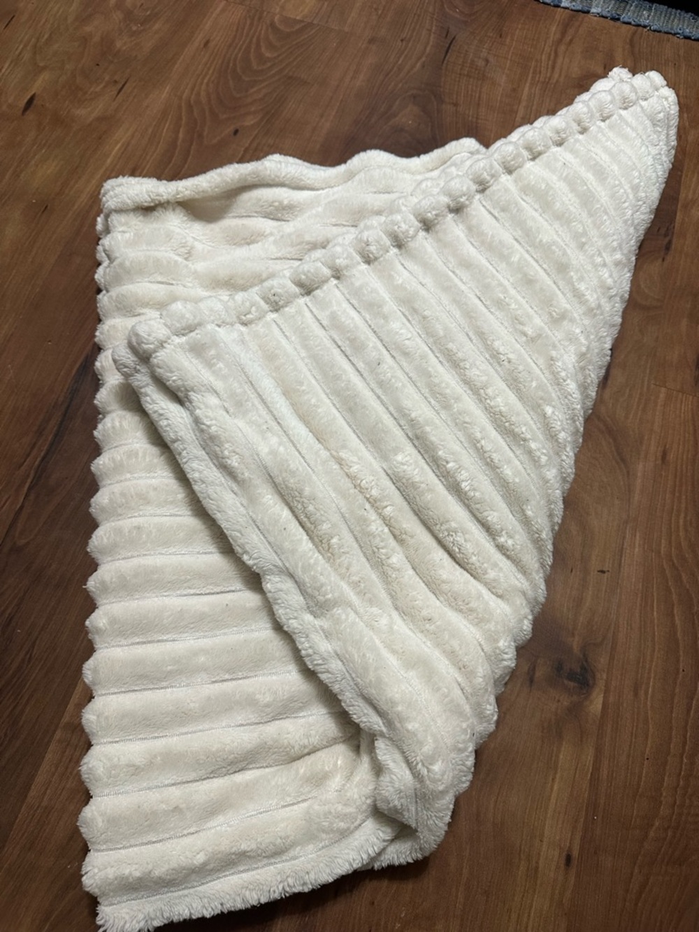 Plush Ribbed Throw Blanket - Cream